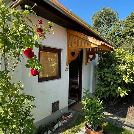 Magnolia Garden Apartment Miskolc Bagian luar foto