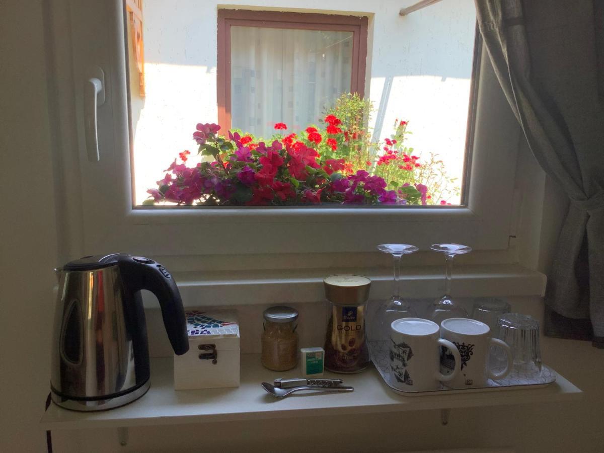 Magnolia Garden Apartment Miskolc Bagian luar foto